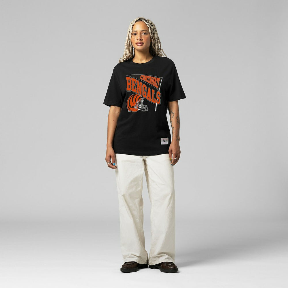 Cincinnati Bengals Women's Team Dynamic Boyfriend T-Shirt Black | Mitchell & Ness