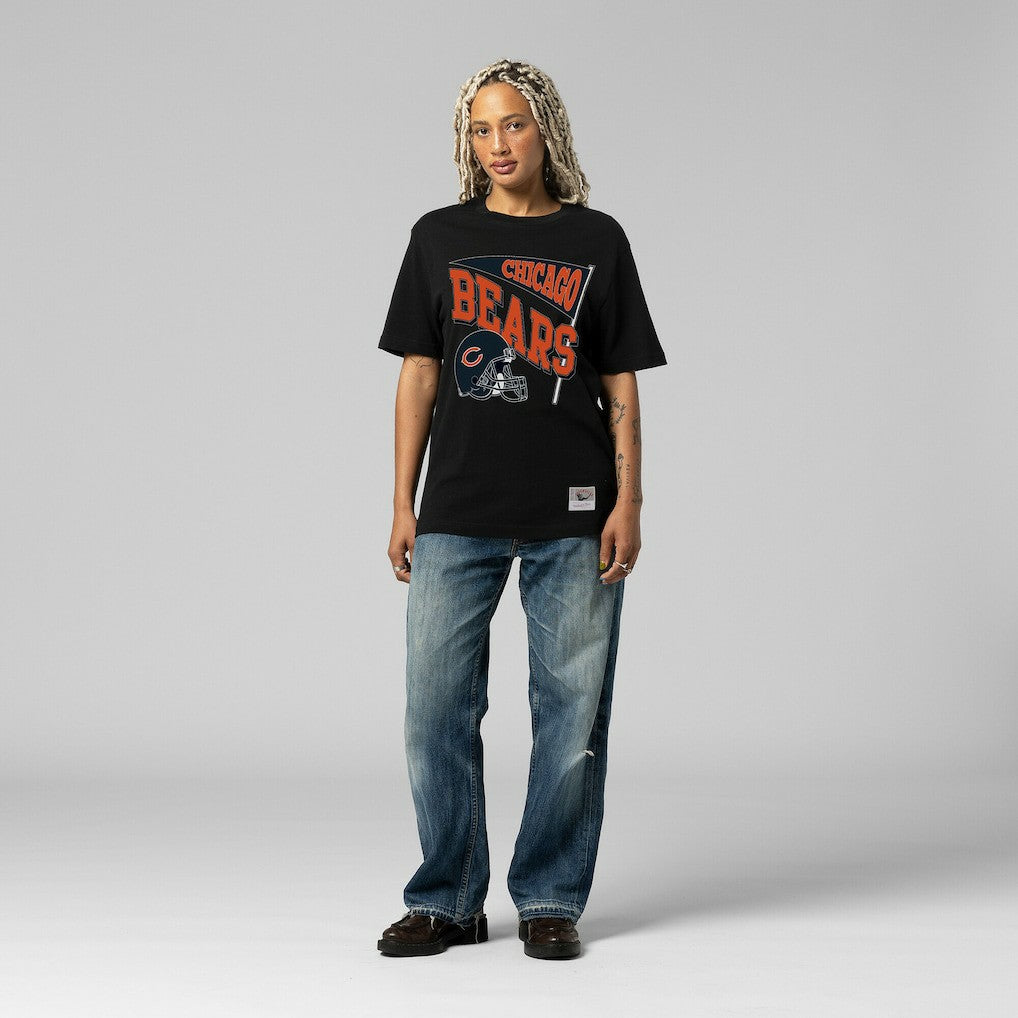 Chicago Bears Women's Team Dynamic Boyfriend T-Shirt Black | Mitchell & Ness