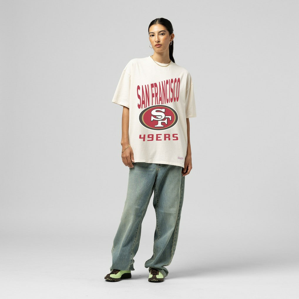 San Francisco 49ers Women's Logo Rise Boyfriend T-Shirt Cream | Mitchell & Ness