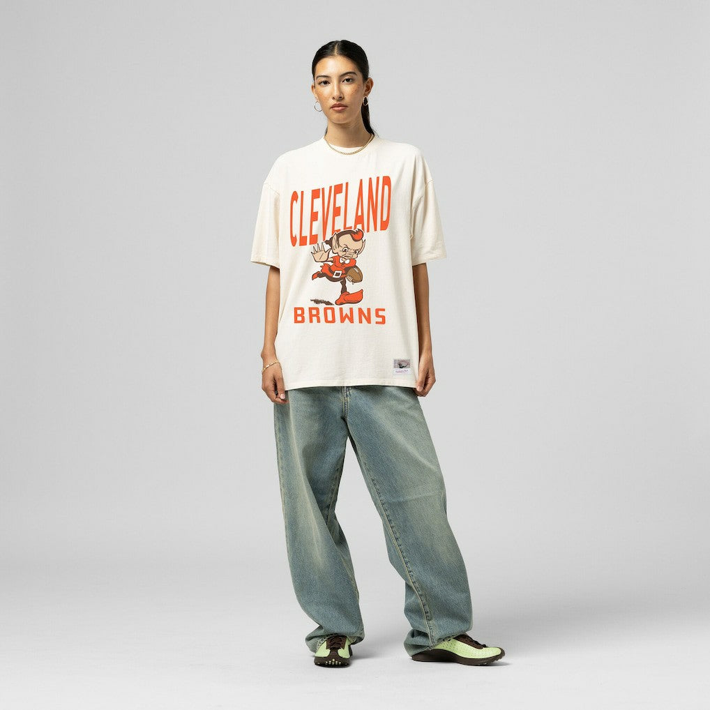 Cleveland Browns Women's Logo Rise Boyfriend T-Shirt Cream | Mitchell & Ness