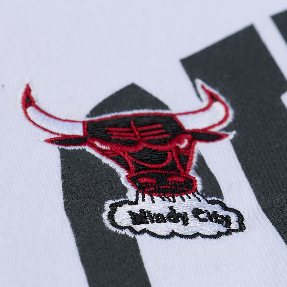 Chicago Bulls Women's Lightweight Block Letter Sweatshirt White - NBA