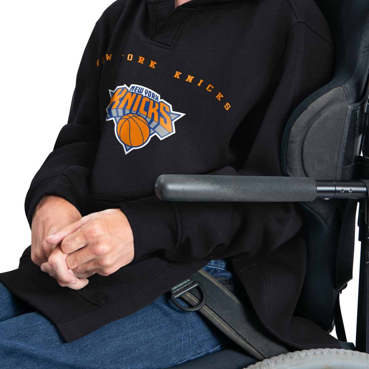 New York Knicks G-III Sports by Carl Banks Adaptive Team Arc Fleece Hoodie Black - NBA