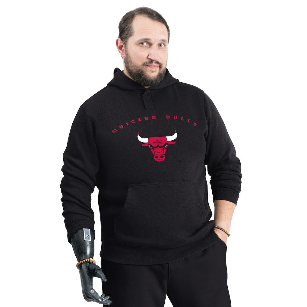 Chicago Bulls G-III Sports by Carl Banks Adaptive Team Arc Fleece Hoodie Black - NBA