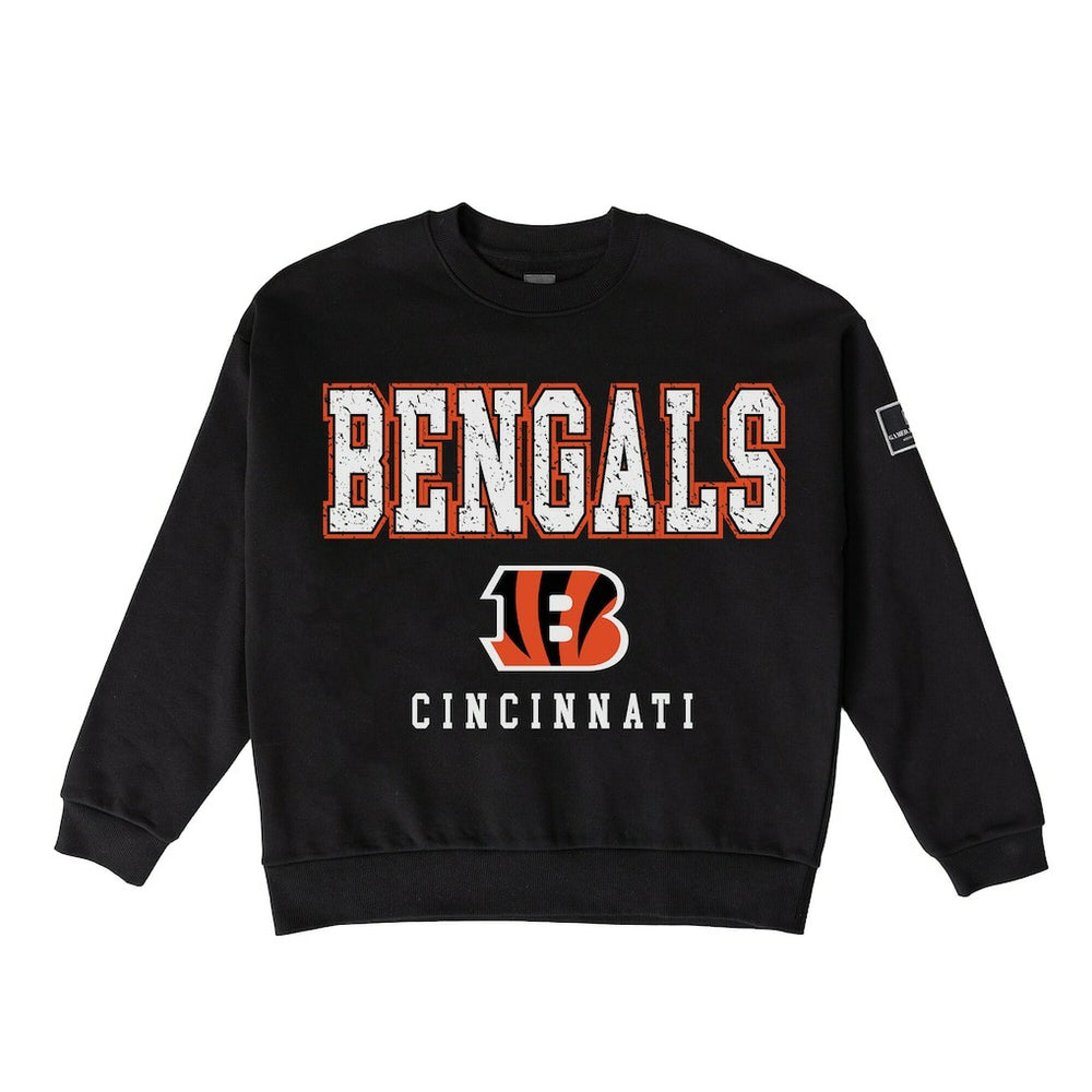 Cincinnati Bengals Gameday Couture Women's Oversized Level Up Black Label Premium Fleece Sweatshirt Black | NFL