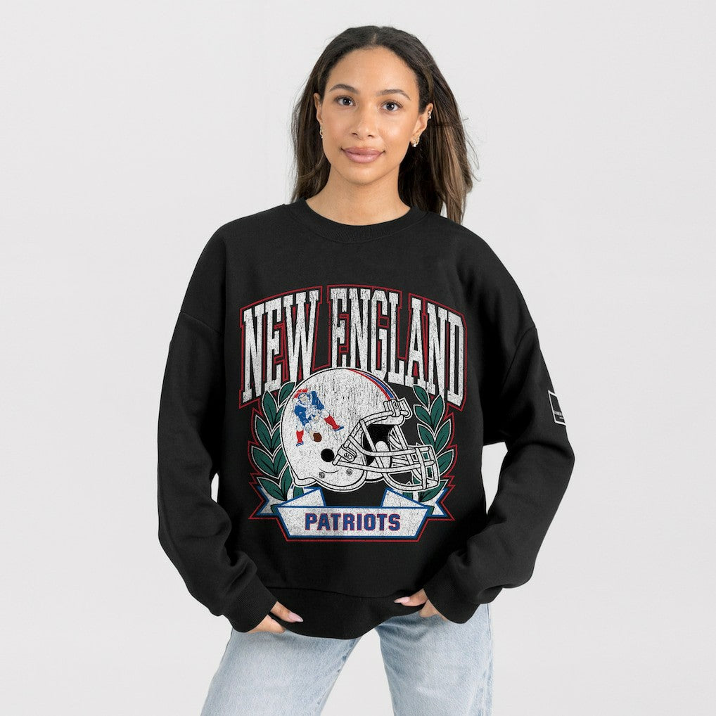 New England Patriots Gameday Couture Women's Oversized Victory Lane Black Label Premium Fleece Sweatshirt Black | NFL