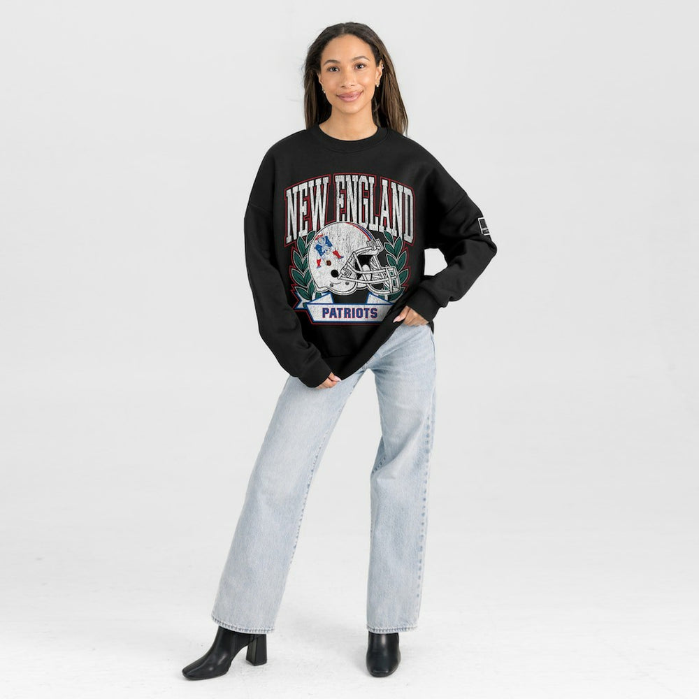 New England Patriots Gameday Couture Women's Oversized Victory Lane Black Label Premium Fleece Sweatshirt Black | NFL