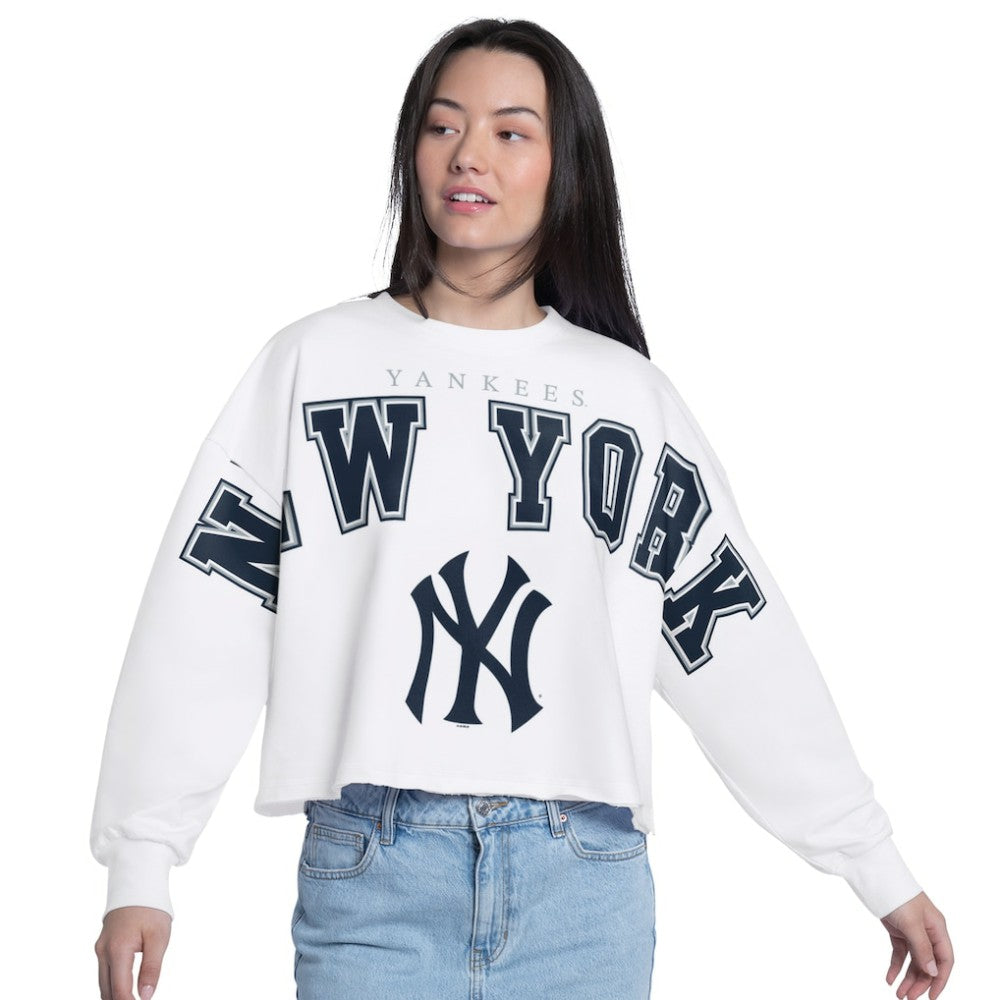 New York Yankees G-III 4Her by Carl Banks Women's Bleachers Cropped Pullover Sweatshirt - MLB