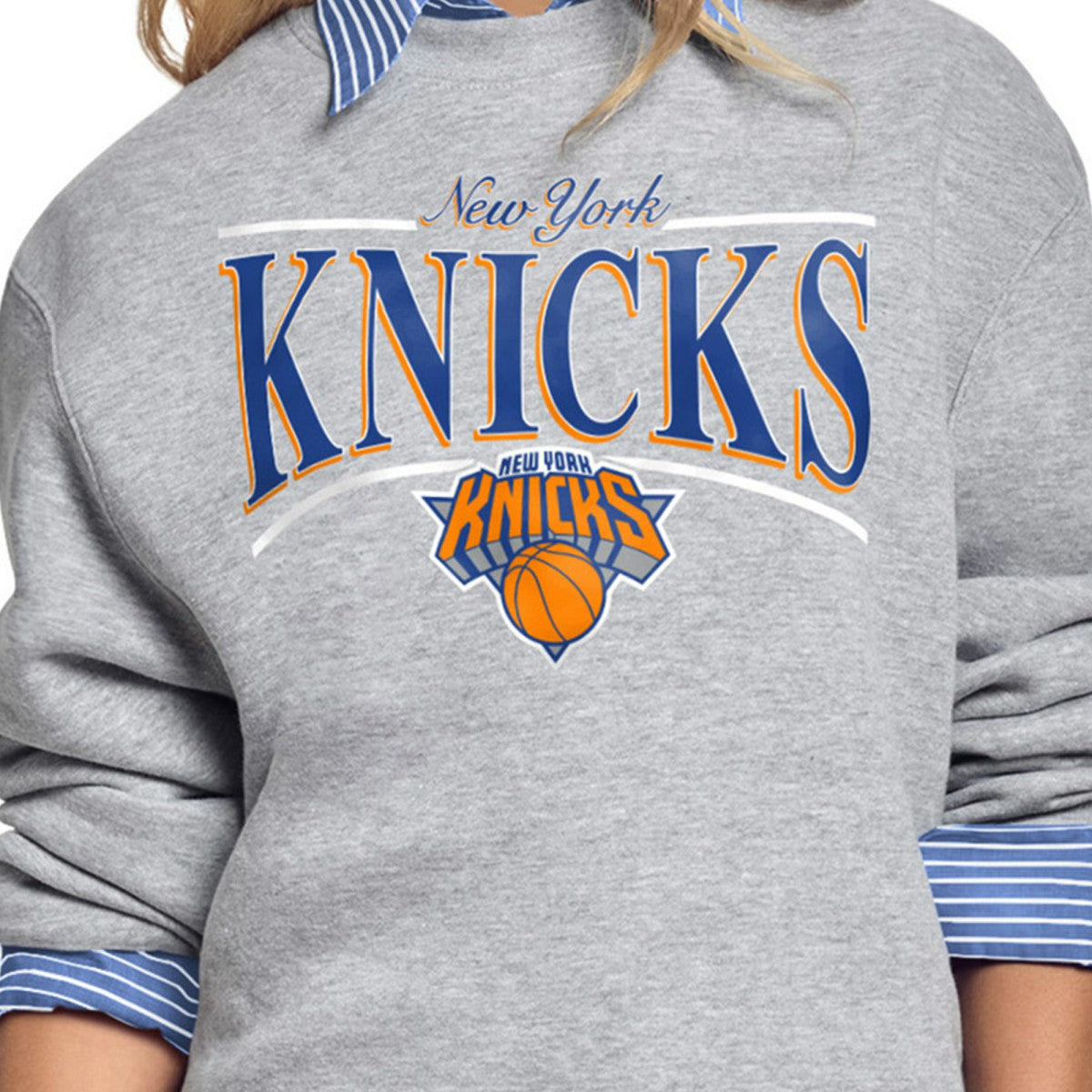 New York Knicks Starter Women's Arch Stripe Fleece Crewneck Sweatshirt Gray - NBA