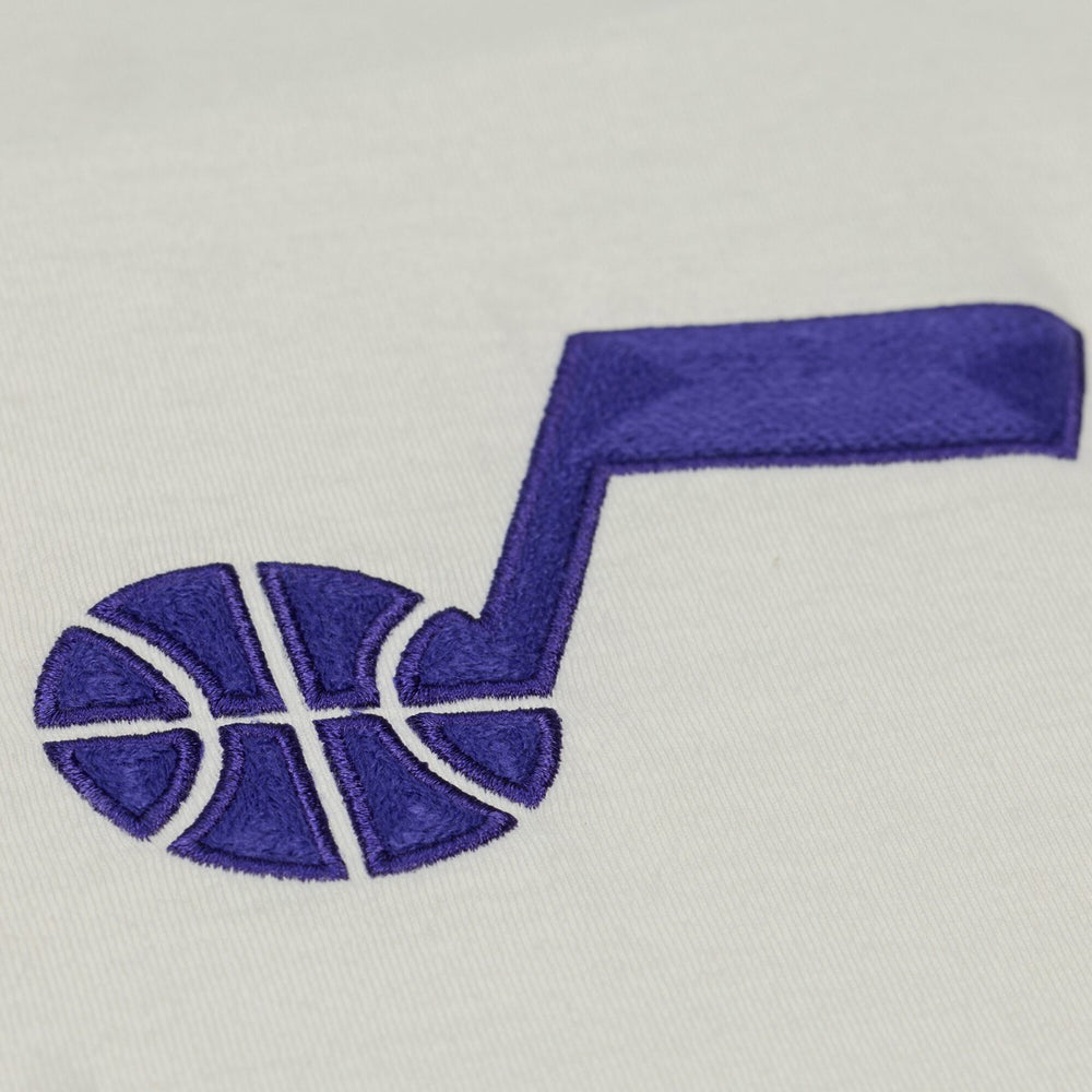 Utah Jazz Hardwood Classics Chainstitch Premium T-Shirt Cream - NBA