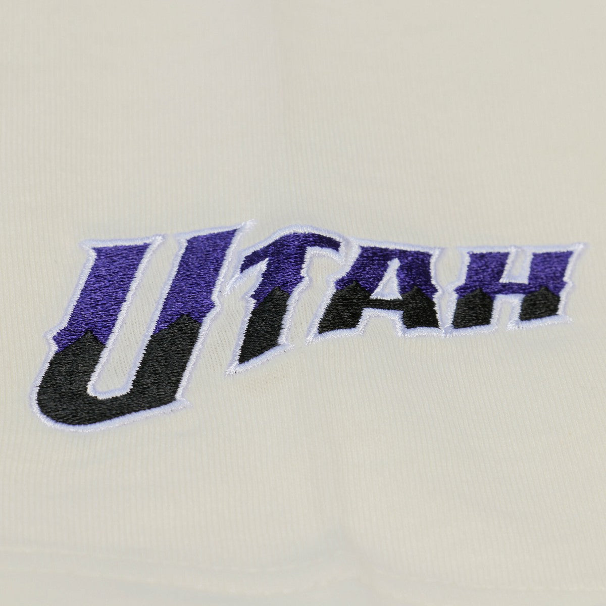Utah Jazz Hardwood Classics Chainstitch Premium T-Shirt Cream - NBA