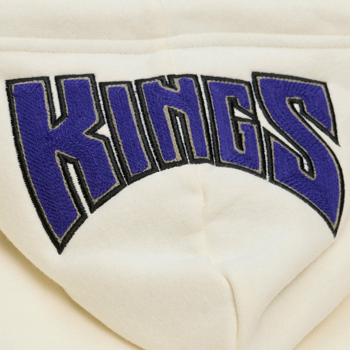Sacramento Kings Hardwood Classics Chainstitch Premium Fleece Hoodie Cream - NBA
