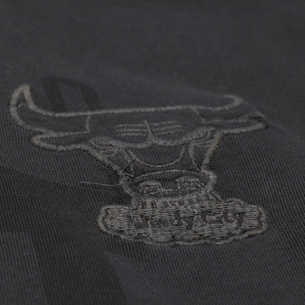 Chicago Bulls Downtown Collection Premium T-Shirt Black - NBA