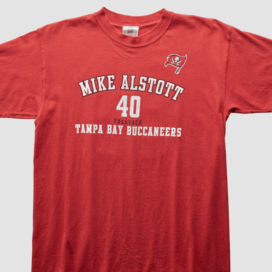 Tampa Bay Buccaneers NFL 2000s T-Shirt Red Vintage | Fanatics