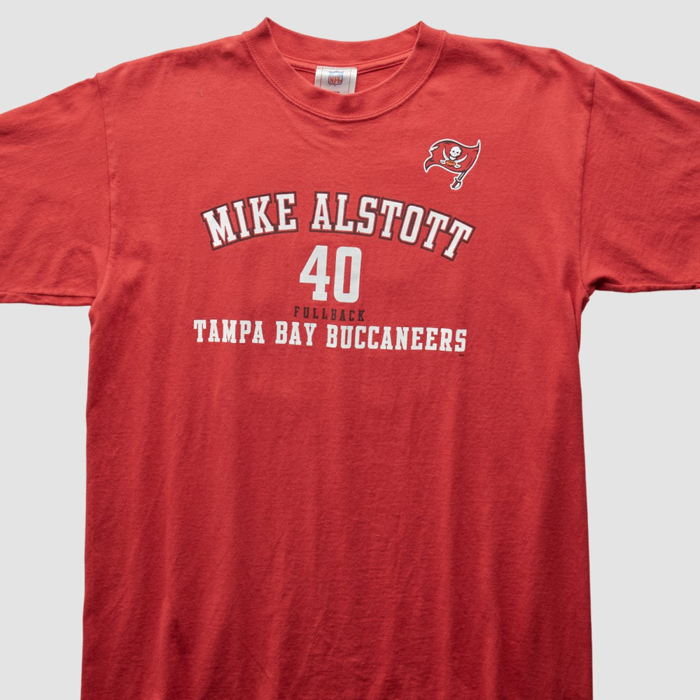 Tampa Bay Buccaneers NFL 2000s T-Shirt Red Vintage | Fanatics