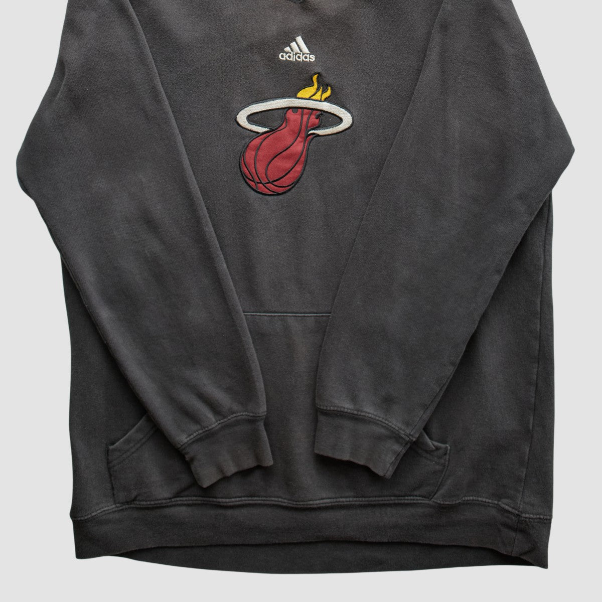 Miami Heat 2000s Pullover Sweatshirt Charcoal Vintage - NBA