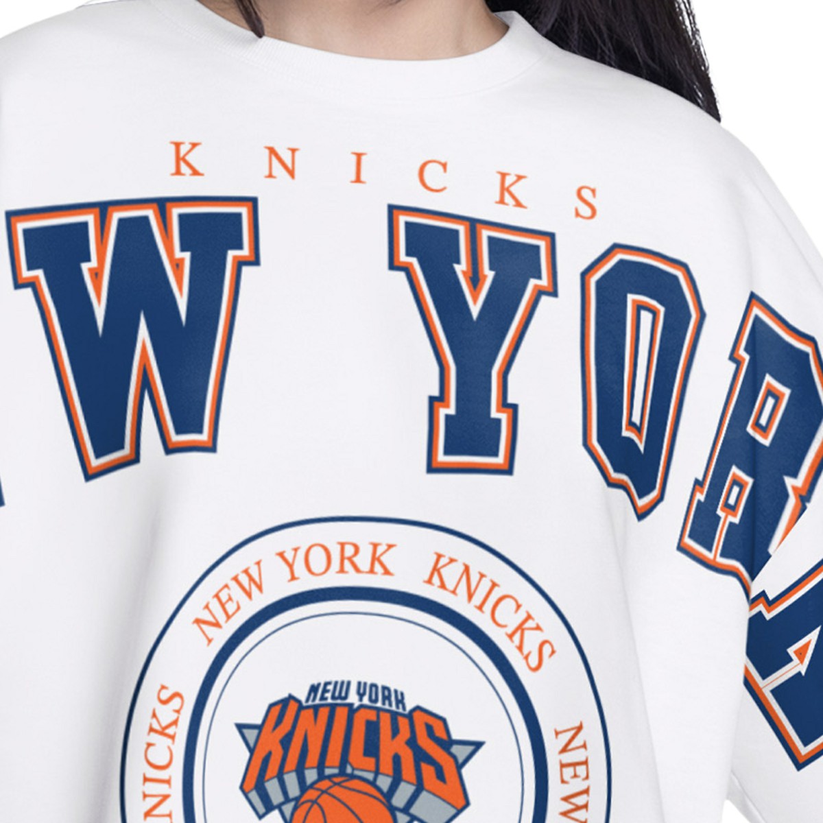 New York Knicks G-III 4Her by Carl Banks Women's Bleachers Cropped French Terry Sweatshirt White - NBA
