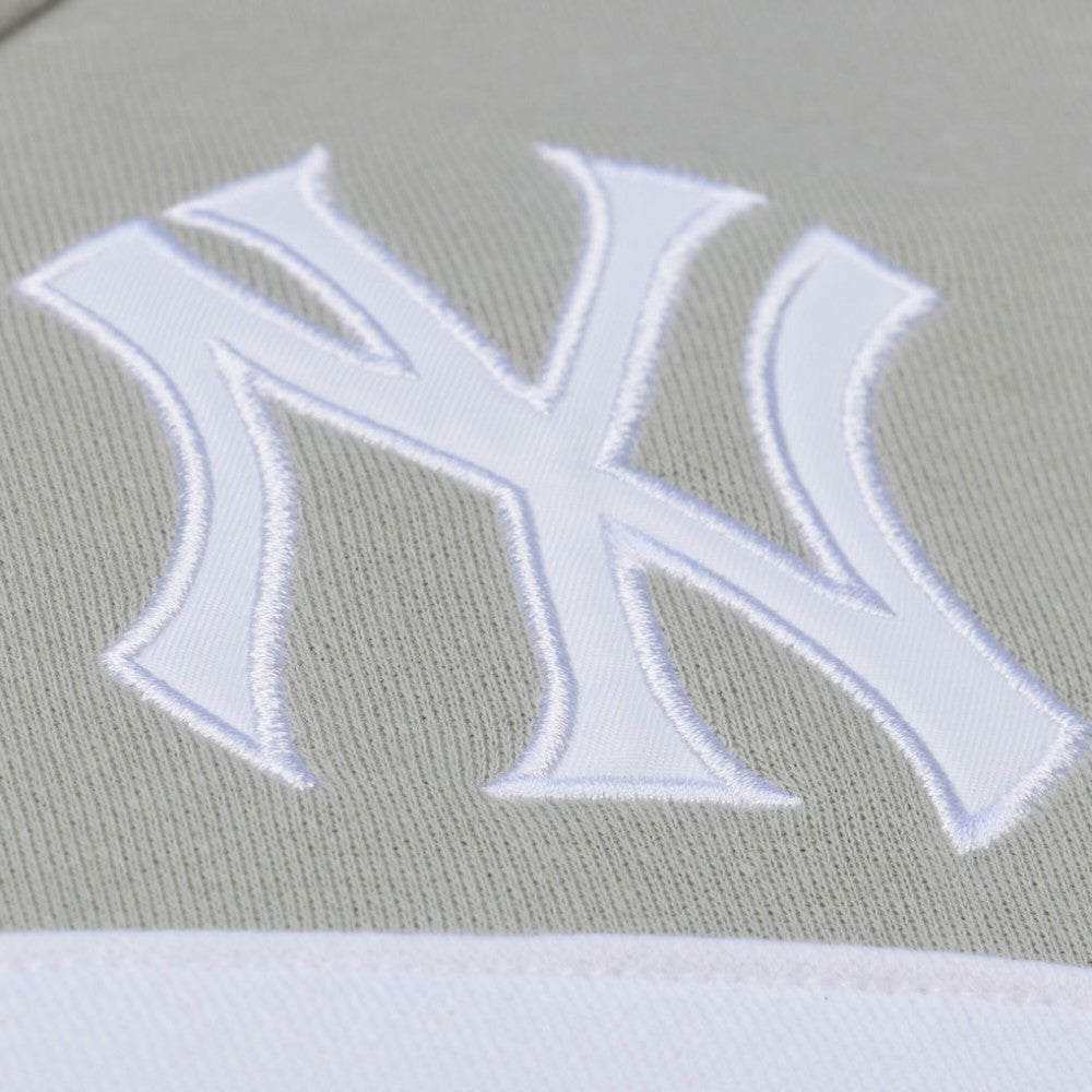 New York Yankees Mitchell & Ness Cooperstown Collection Thunderstorm Head Coach Hoodie - MLB