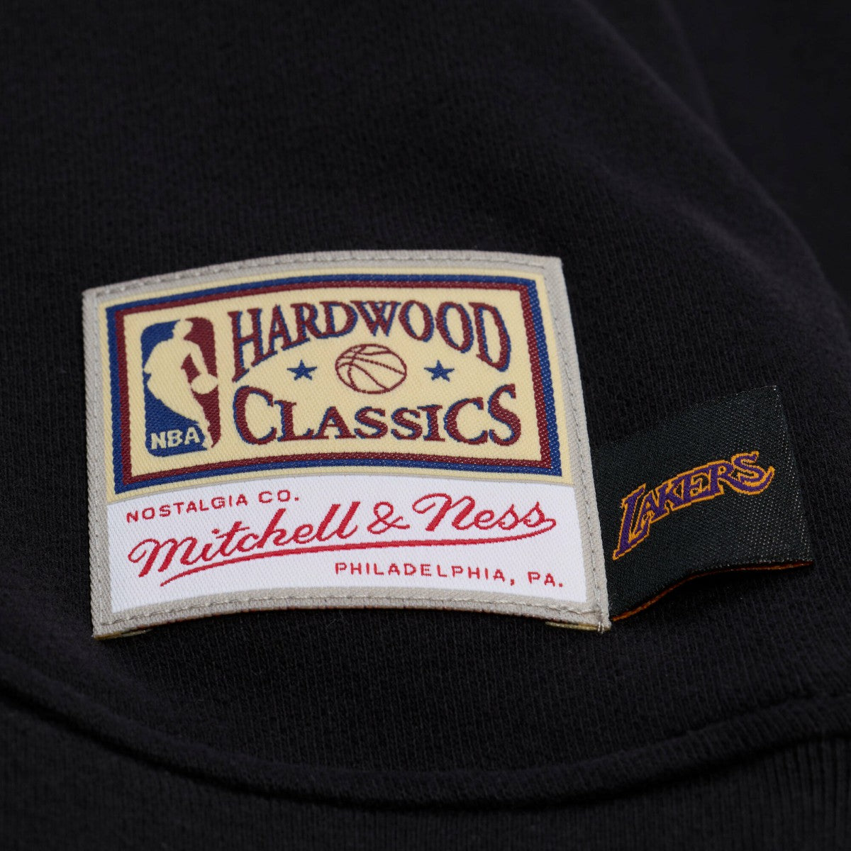Los Angeles Lakers Women's Hardwood Classics Script Lightweight Sweatshirt Black - NBA