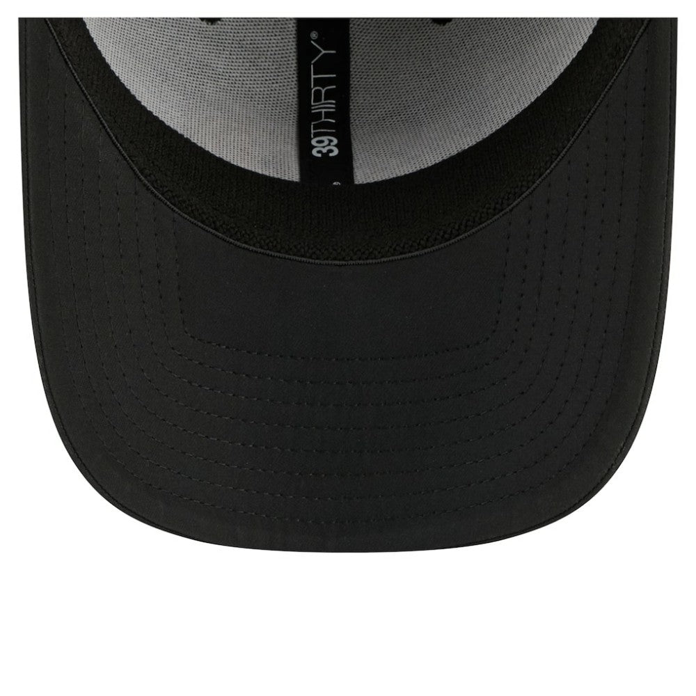 Carolina Hurricanes New Era Logo 39THIRTY Flex Hat - Black - NHL
