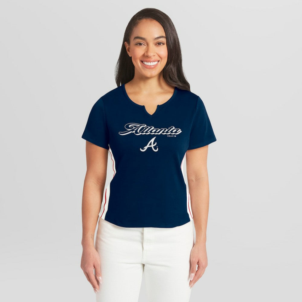 Atlanta Braves WEAR by Erin Andrews Women's Notch Neck Cropped T-Shirt - MLB