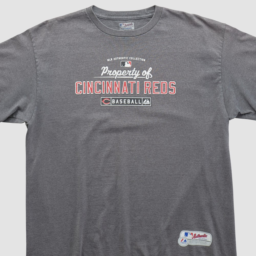 Cincinnati Reds Majestic 2000s T-shirt - MLB