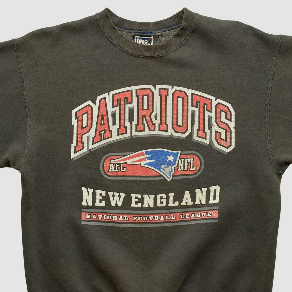 New England Patriots Pro Player 90s Pullover Sweatshirt Charcoal Vintage | Fanatics