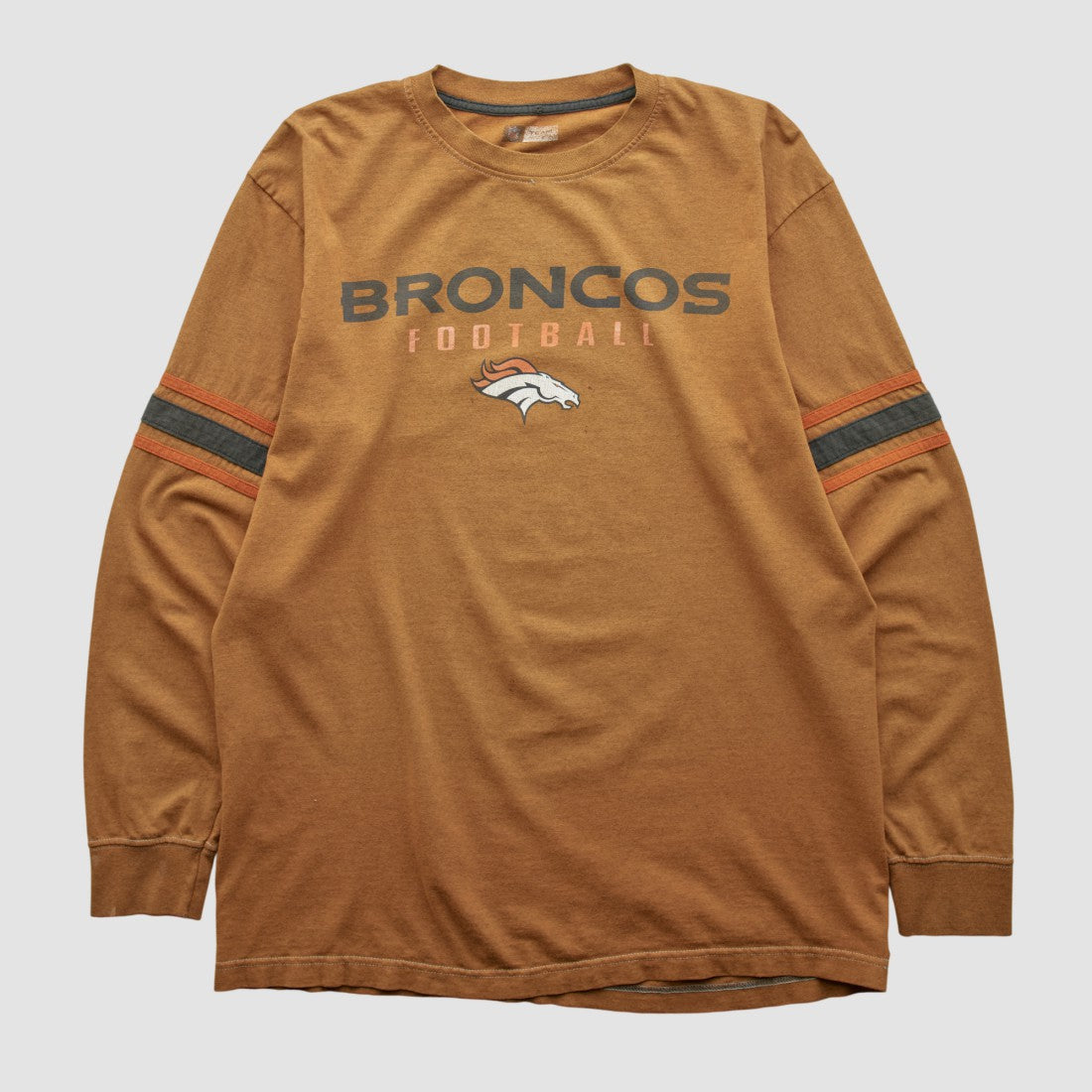 Denver Broncos 2000s Long Sleeve T-shirt Clay Vintage | Fanatics