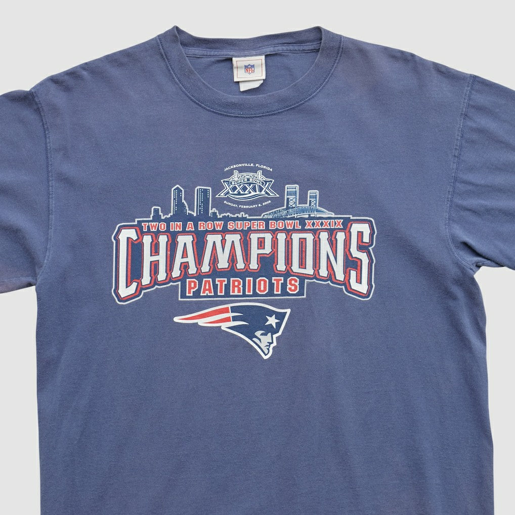 New England Patriots NFL 2005 T-shirt Blue Vintage | Fanatics