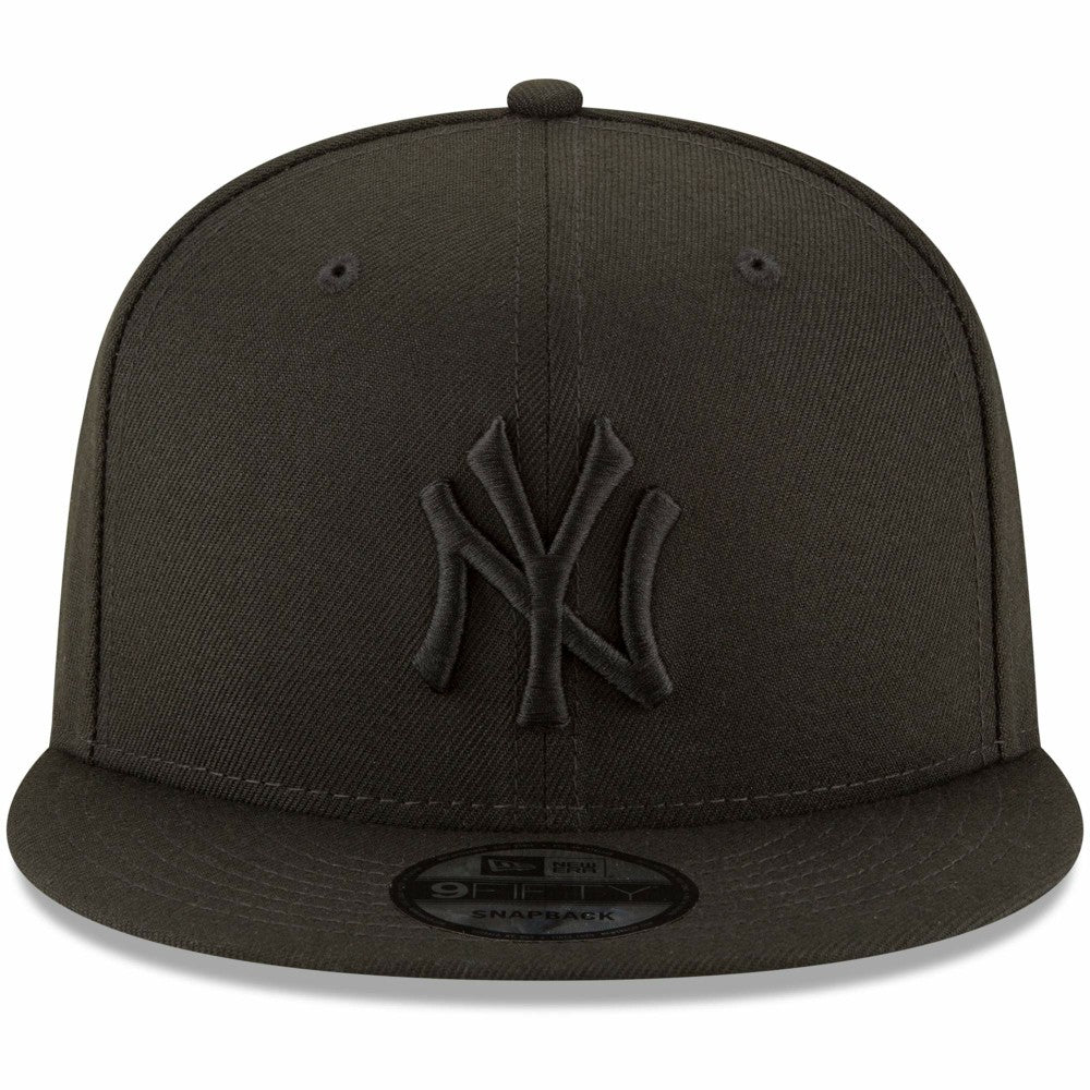 New York Yankees New Era Black on Black 9FIFTY Team Snapback Adjustable Hat - MLB