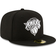 New York Knicks Black & White Logo 59FIFTY Fitted Hat Black - NBA