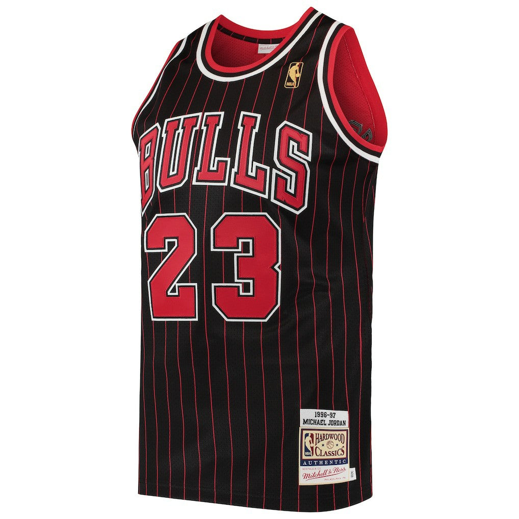 Michael Jordan Chicago Bulls 1996/97 Hardwood Classics Authentic Jersey Black - NBA