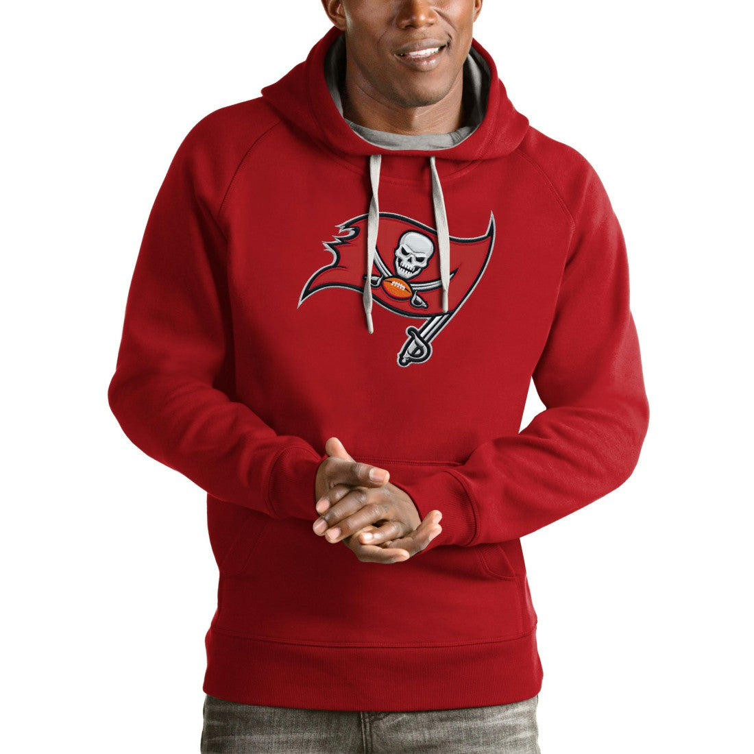Tampa Bay Buccaneers Antigua Victory Team Pullover Hoodie Red | NFL