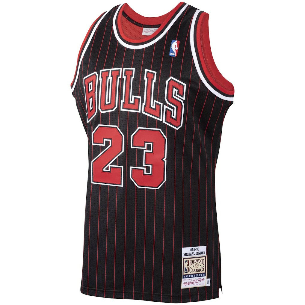 Michael Jordan Chicago Bulls 1995/96 Hardwood Classics Authentic Jersey Black - NBA
