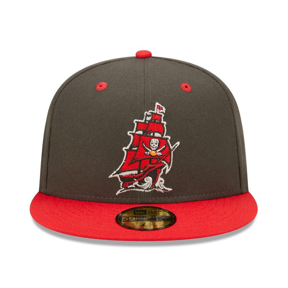 Tampa Bay Buccaneers New Era Flipside 2Tone 59FIFTY Fitted Hat Pewter/Red | NFL