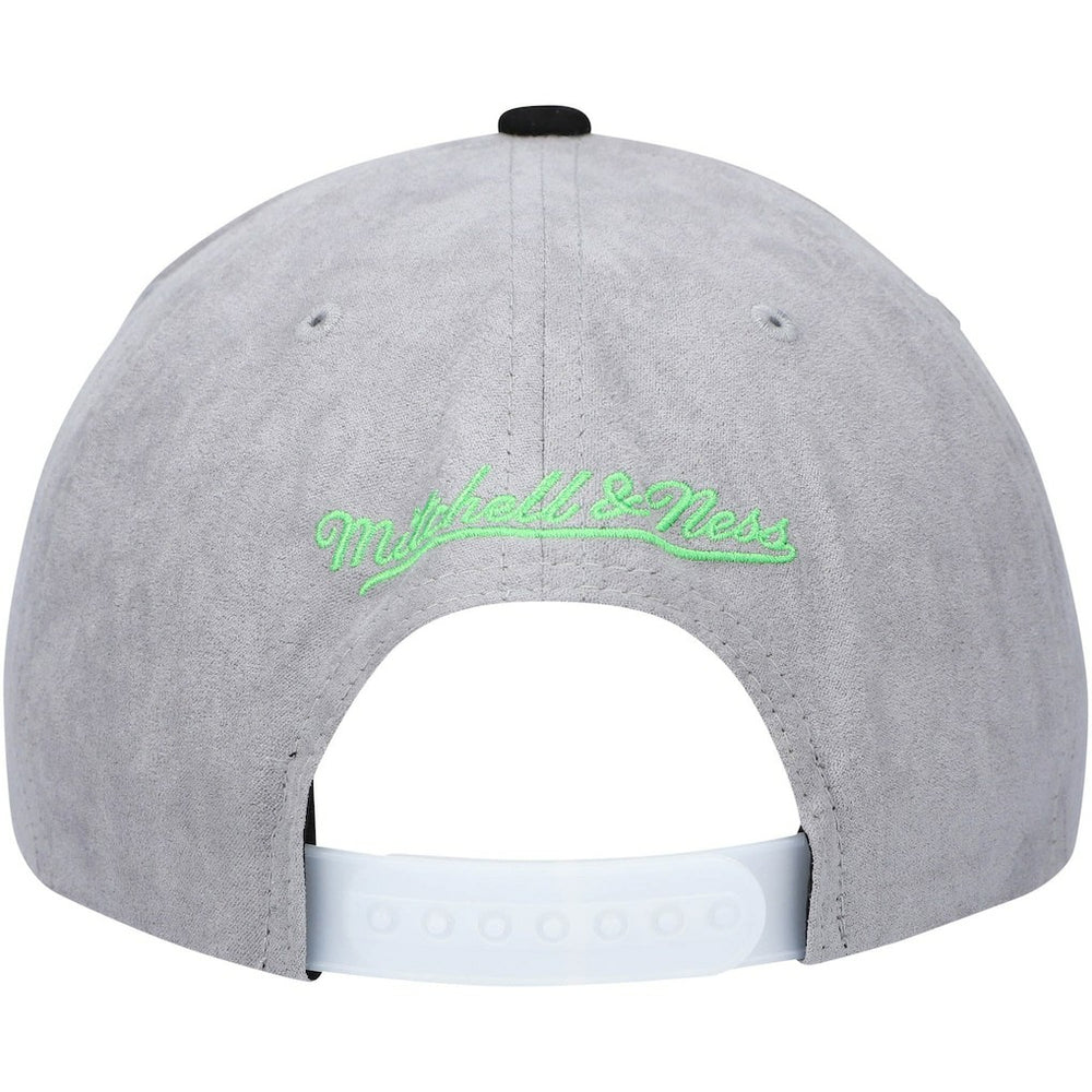 Chicago Bulls Day 5 Snapback Hat Black/Pink - NBA
