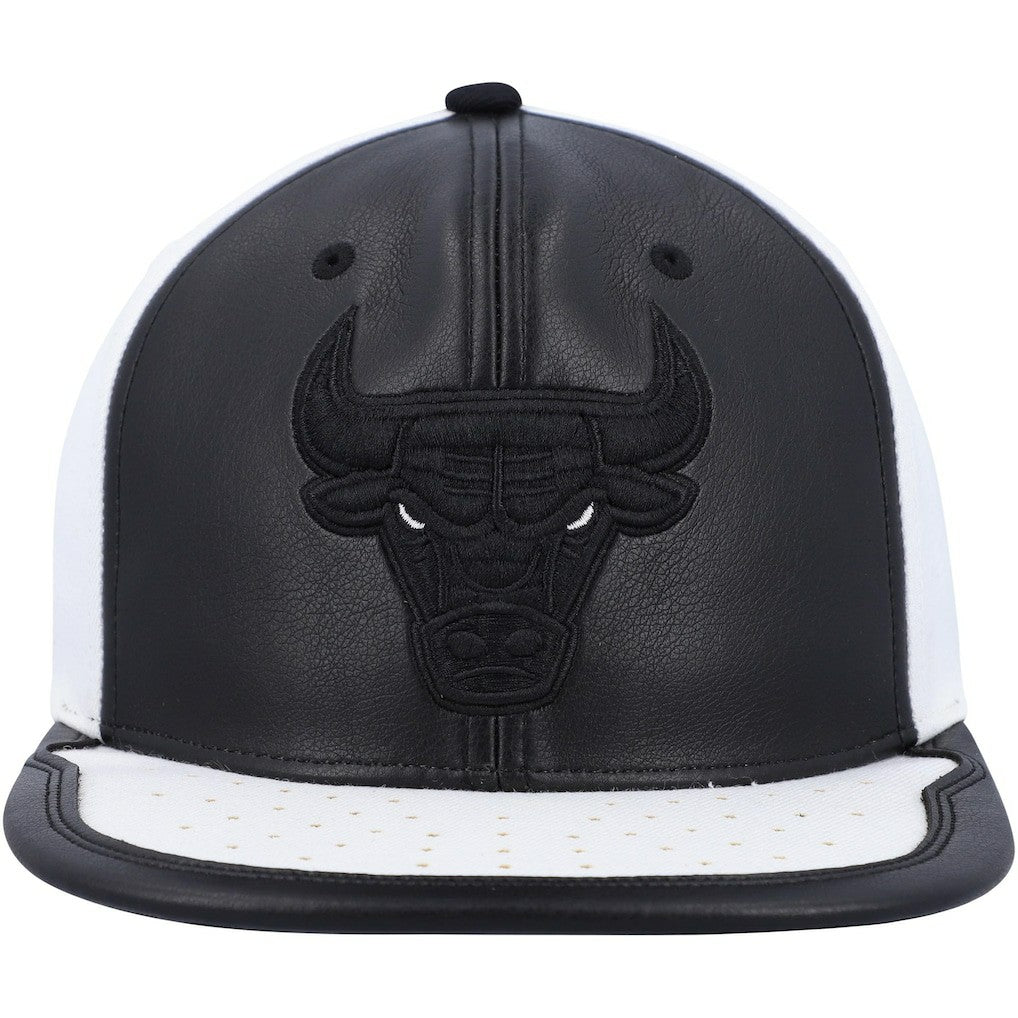Chicago Bulls NBA Day One Snapback Hat Black/White - NBA