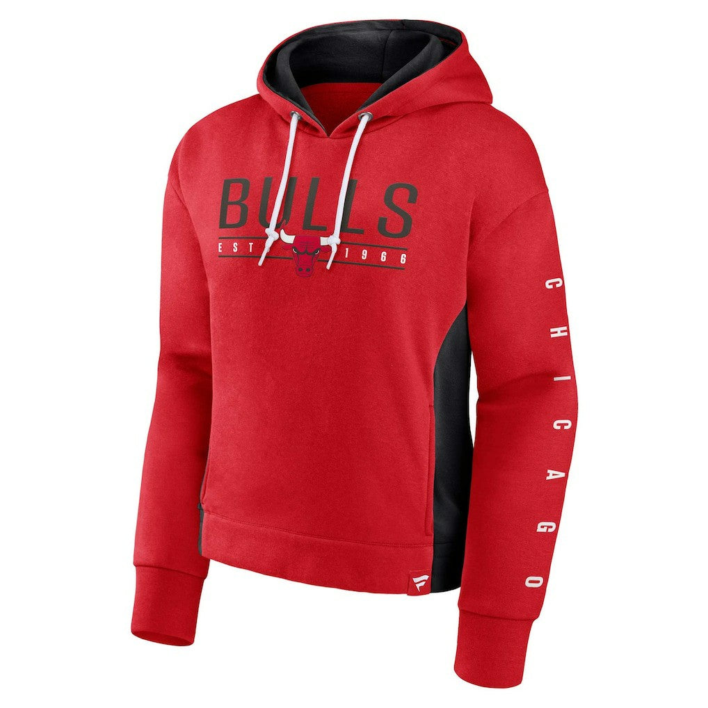 Chicago Bulls Women's Iconic Halftime Colorblock Pullover Hoodie Red - NBA