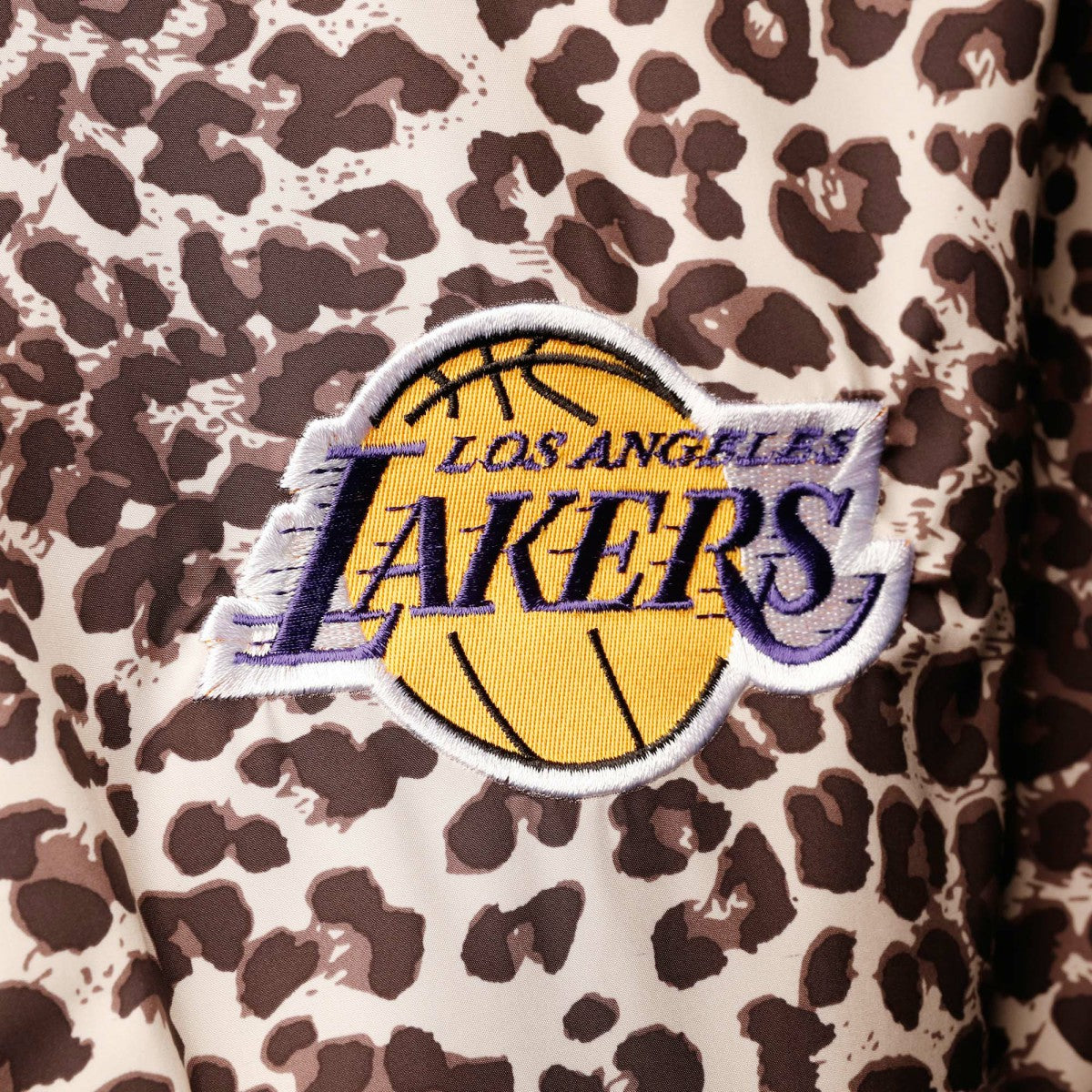 Los Angeles Lakers DKNY Sport Women's Gabriella Windbreaker Half-Zip Hoodie Leopard - NBA