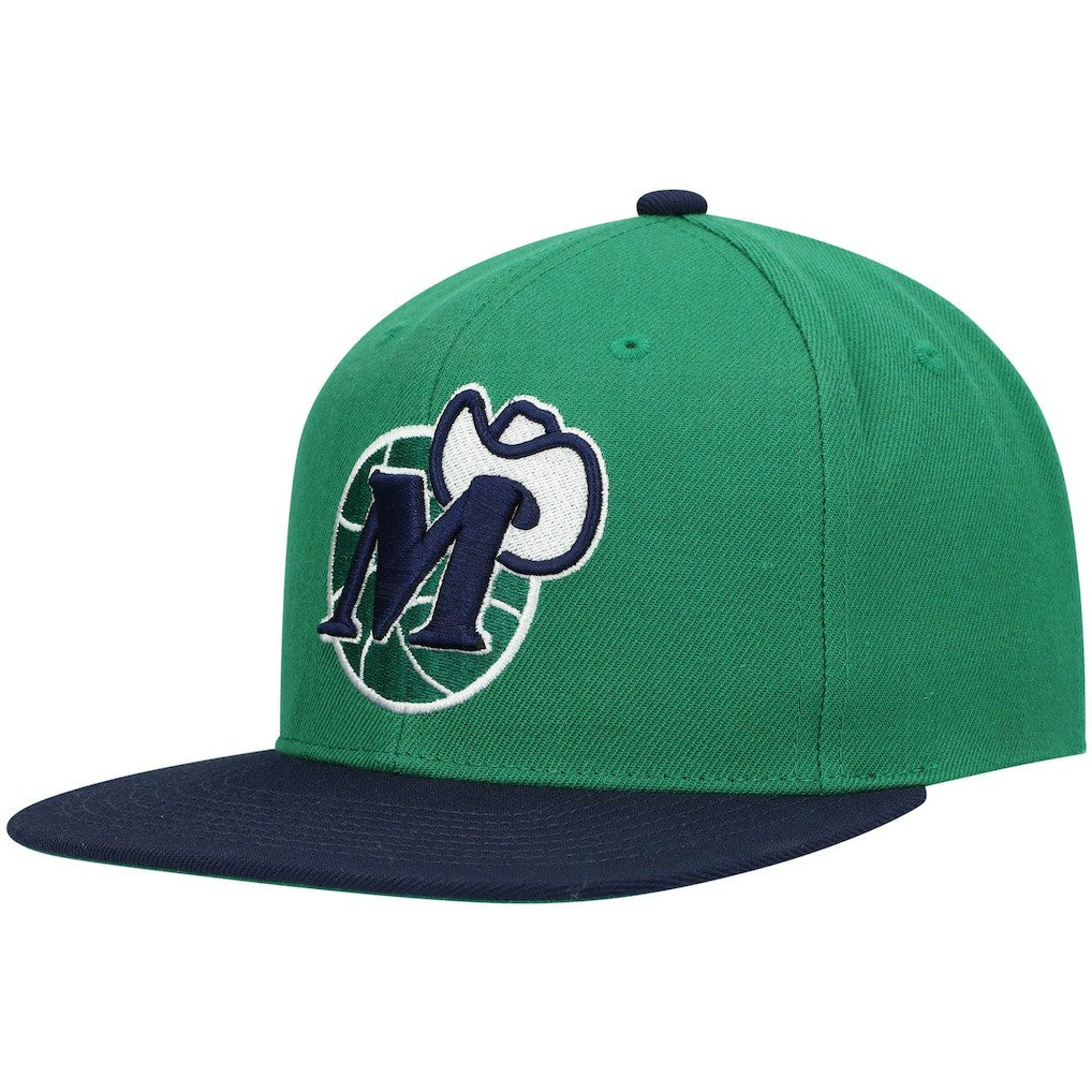 Dallas Mavericks Hardwood Classics Team Two-Tone 2.0 Snapback Hat Green/Navy - NBA