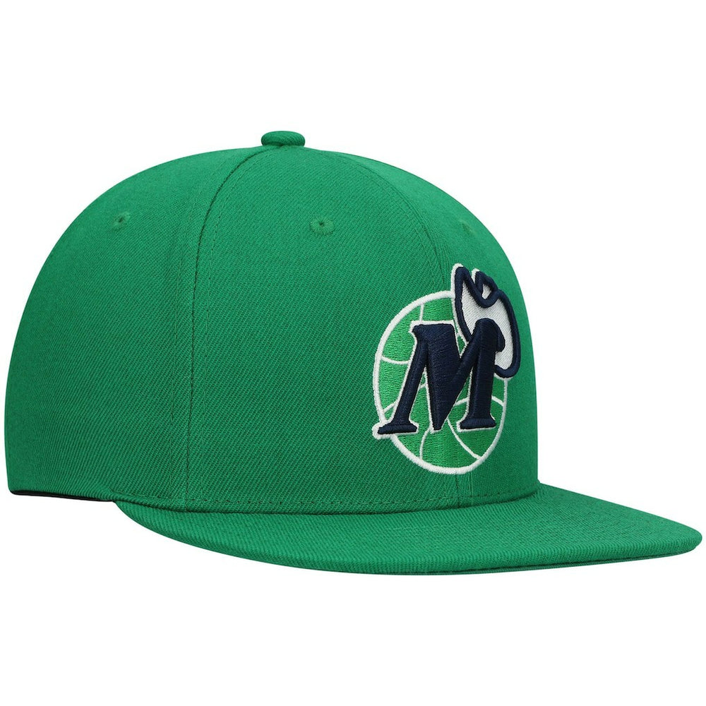 Dallas Mavericks Hardwood Classics Team Ground 2.0 Snapback Hat Green - NBA