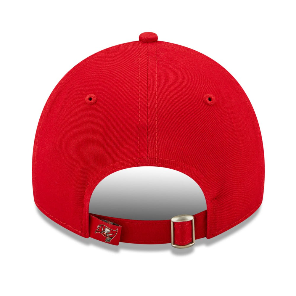 Tampa Bay Buccaneers New Era Women's Formed 9TWENTY Adjustable Hat Red | NFL