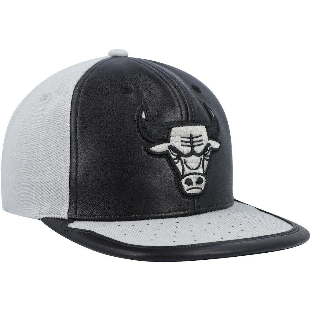 Chicago Bulls Day One Snapback Hat Black/Gray - NBA