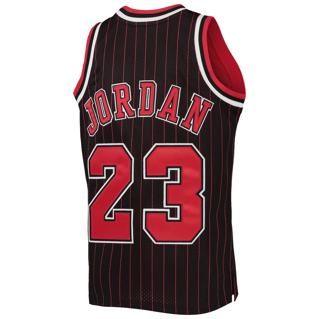 Michael Jordan Chicago Bulls Youth 1996-97 Hardwood Classics Authentic Jersey Black/Red - NBA