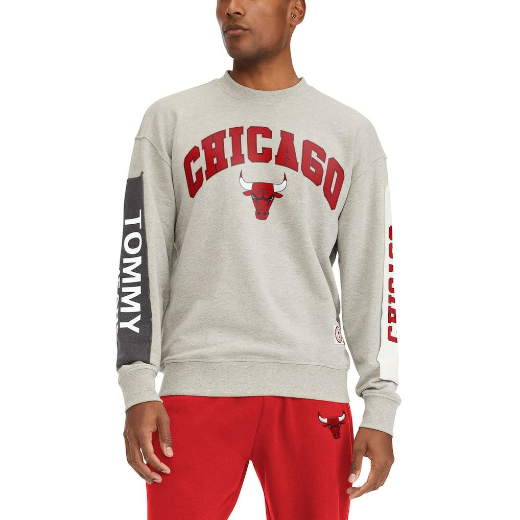 Chicago Bulls Tommy Jeans James Patch Pullover Sweatshirt Gray - NBA