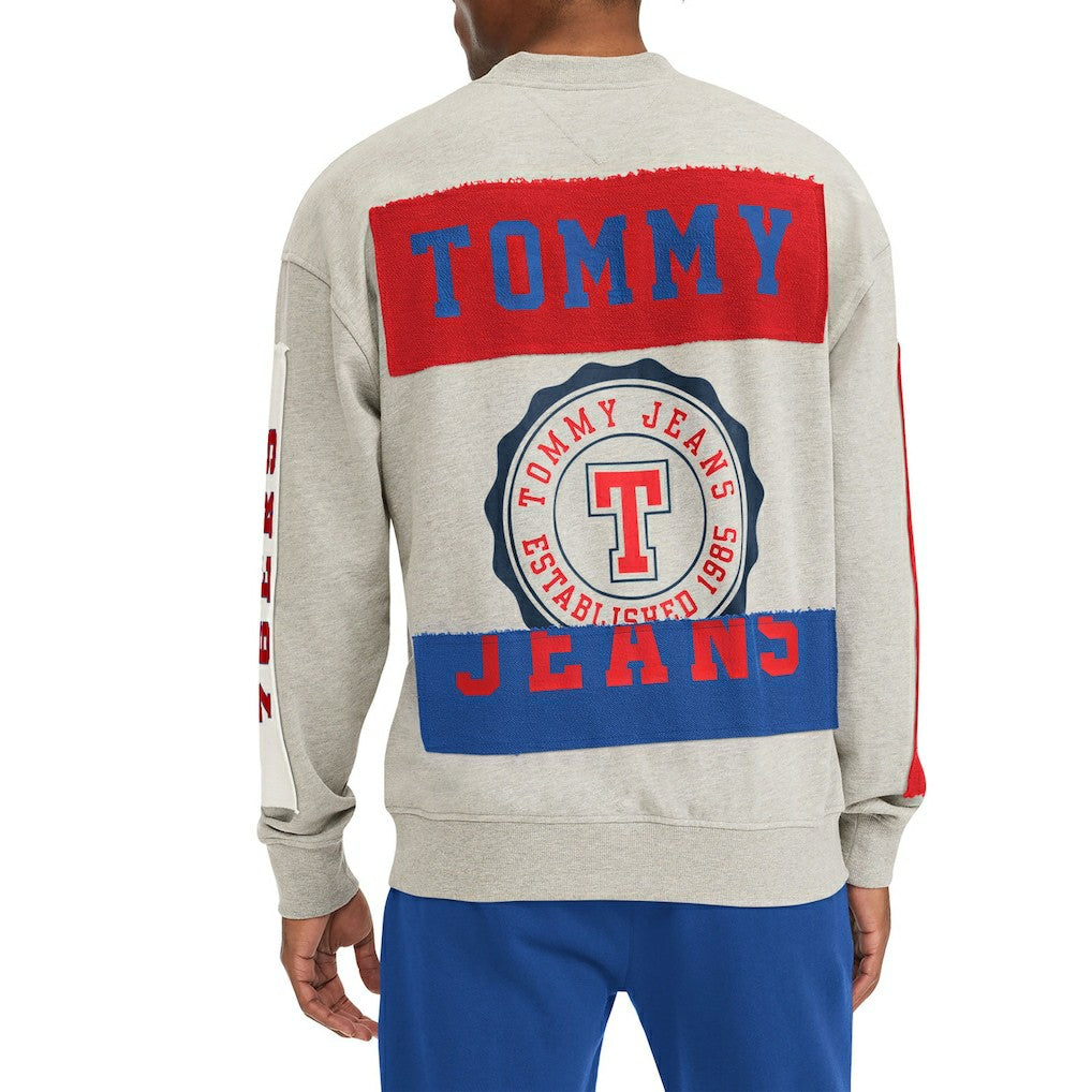 Philadelphia 76ers Tommy Jeans James Patch Pullover Sweatshirt Gray - NBA
