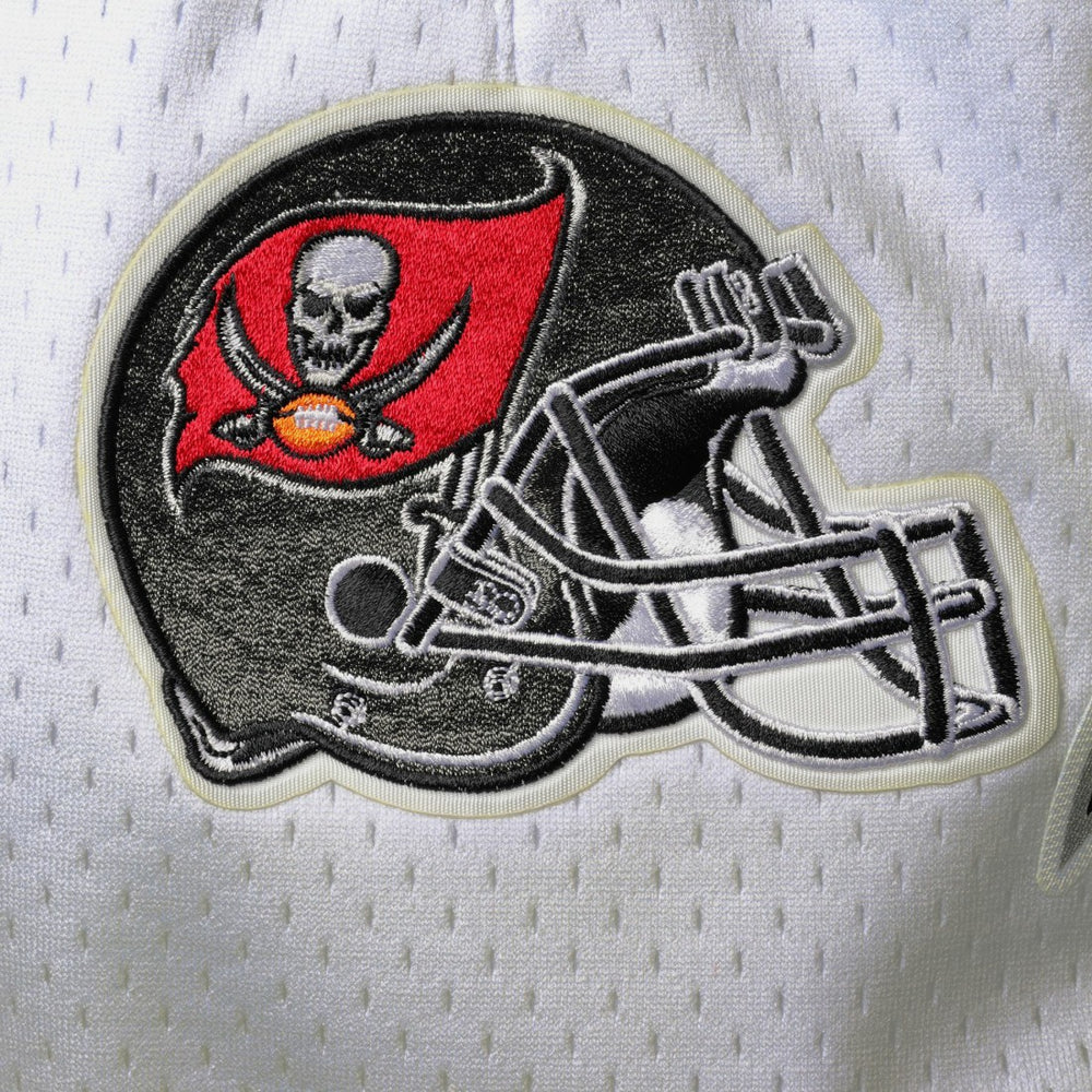 Tampa Bay Buccaneers Pro Standard Mesh Shorts White/Red | NFL