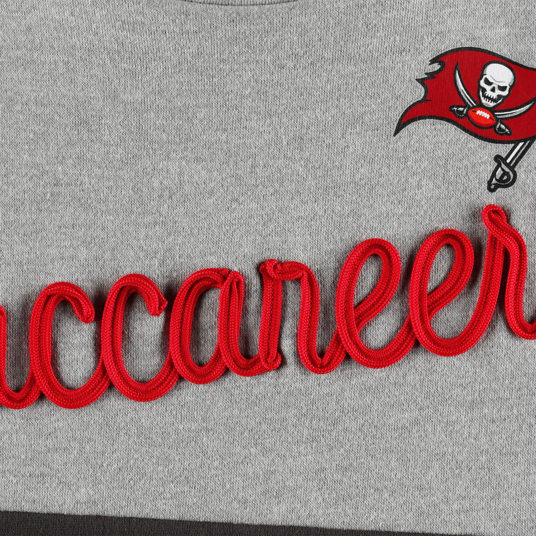 Tampa Bay Buccaneers Touch Women's Outfield Deep V-Back Waist Length Pullover Sweatshirt Heather Gray/Red | NFL