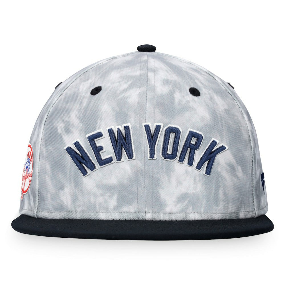New York Yankees Fanatics Smoke Dye Fitted Hat - MLB