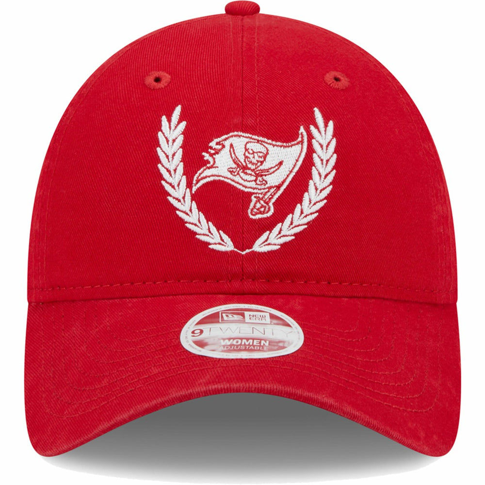 Tampa Bay Buccaneers New Era Women's Leaves 9TWENTY Adjustable Hat Red | NFL