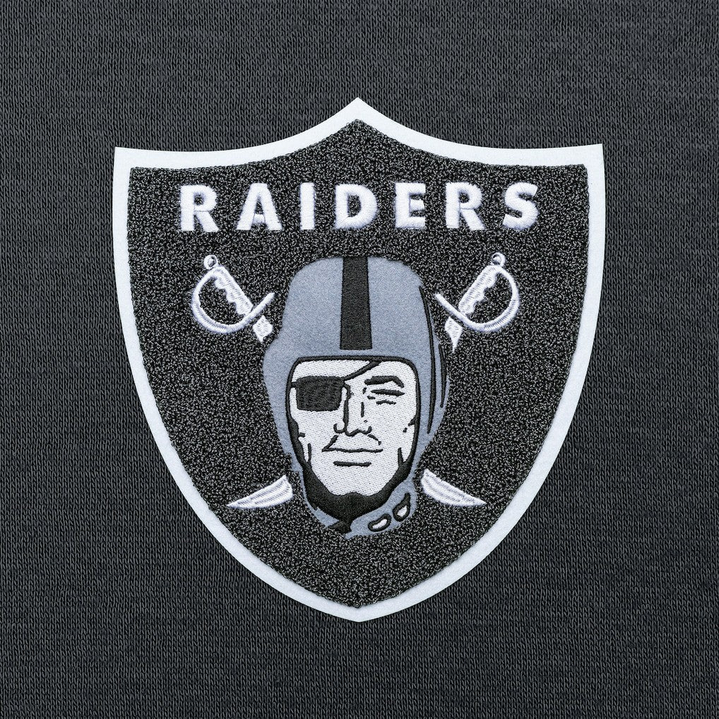 Las Vegas Raiders Antigua Victory Chenille Pullover Hoodie Charcoal | NFL